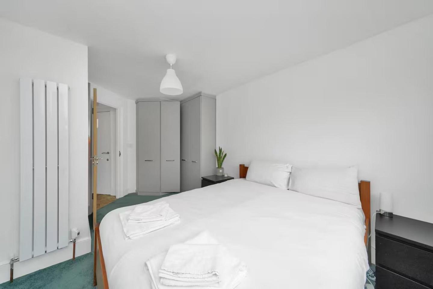 Guestready - Fabulous With Patio In Cann Hall Guest house London