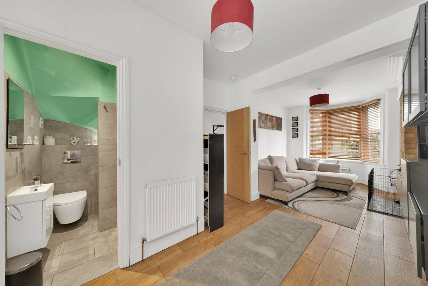 Guestready - Fabulous With Patio In Cann Hall